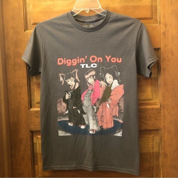 TLC/ NWT/ DIGGIN ON YOU / Gray Tee shirt/ size S - Picture 2 of 5